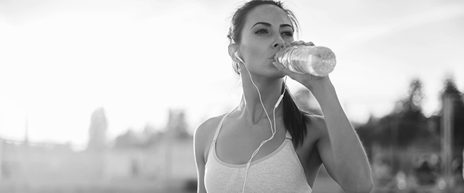 Muito simples: beber mais água aumenta o metabolismo. Você sabia?